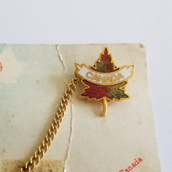 Vintage Canada souvenir pin cross and maple leaf connected by chain gold tone - Picture 2 of 9